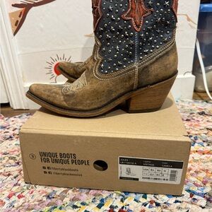 like new Liberty Black Jules Vintage Canela Ankle Boots